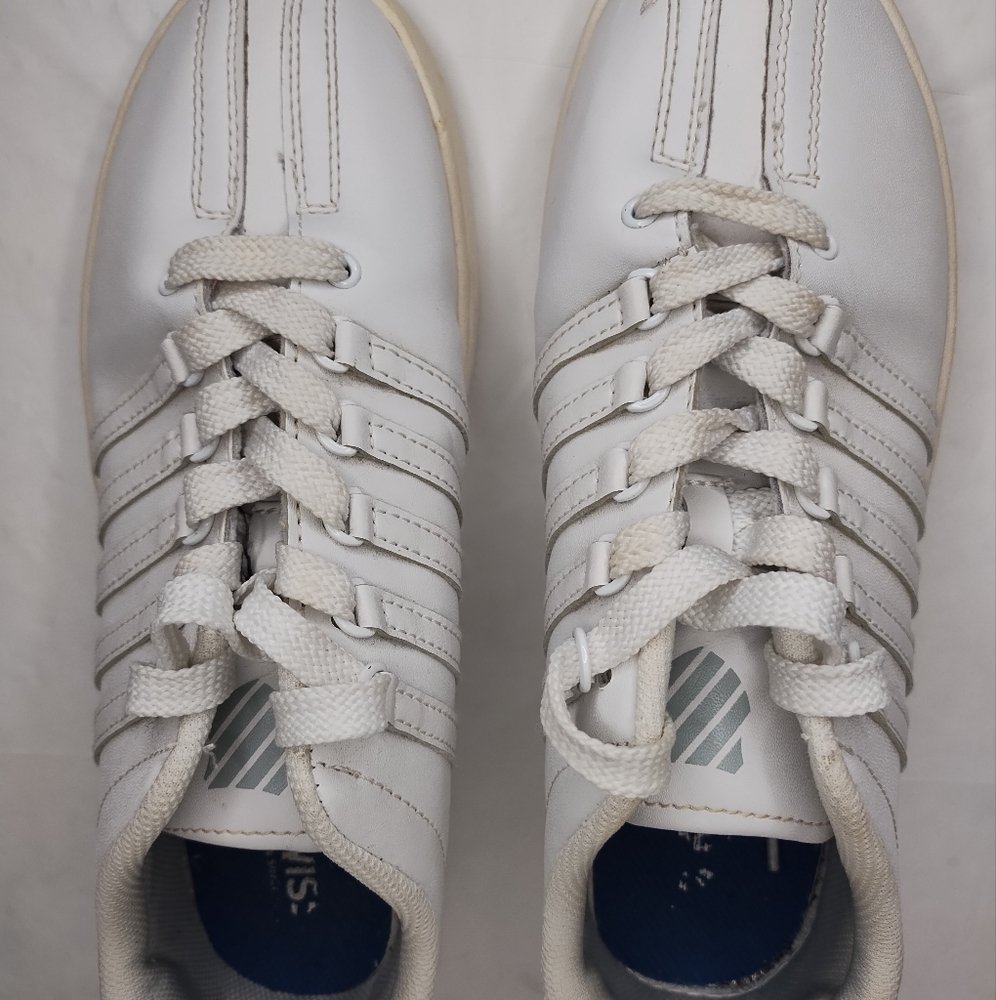 Classic white low top K-Swiss sneaker shoe Unisex size 7W.
